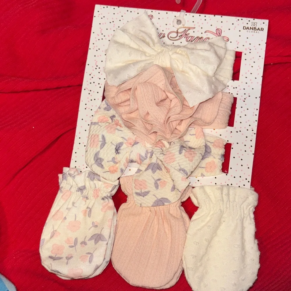 Danbar Newborn girl Bow Fancy 3 Floral Hair Accessories Set - and mittens